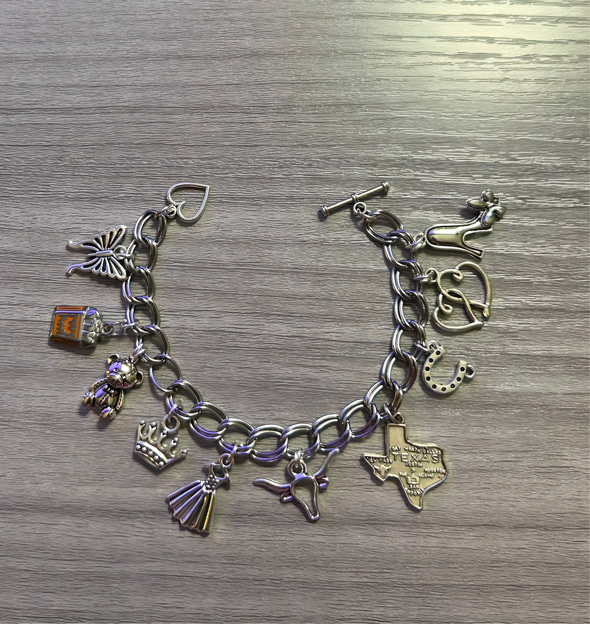 Silver Texas Girl Charm Bracelet🎃🎀 (includes 925 Whataburger charm)