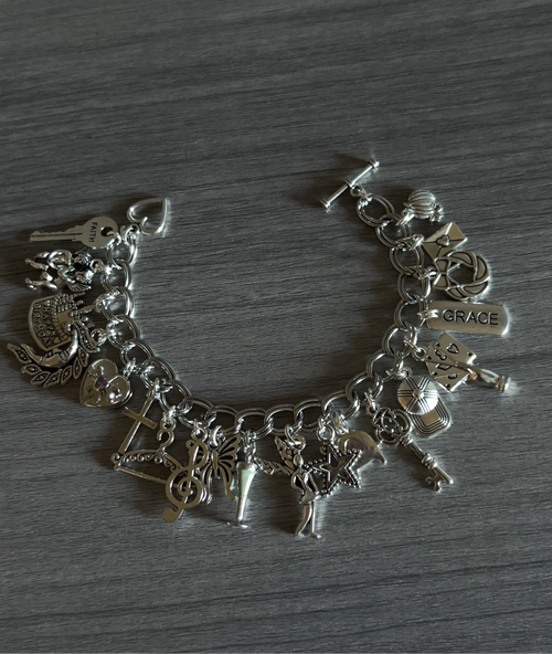 20 Charm Mystery Charm Bracelet🎃🎀