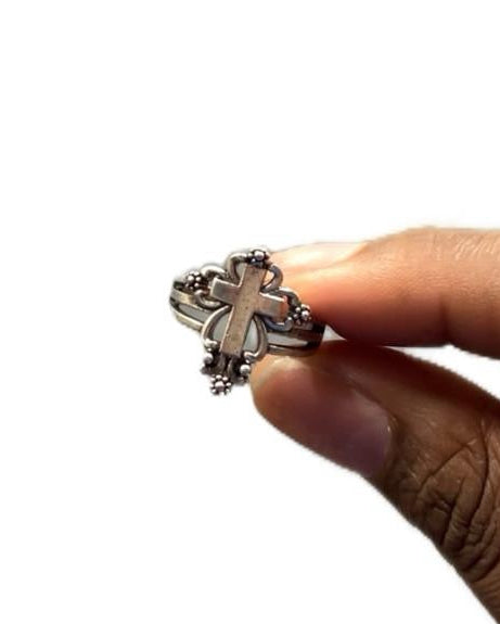 Adjustable Cross Ring